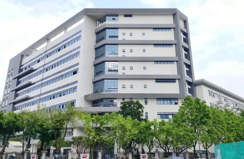 Nuohua 8000sqm Modern Garment Factory Workshop