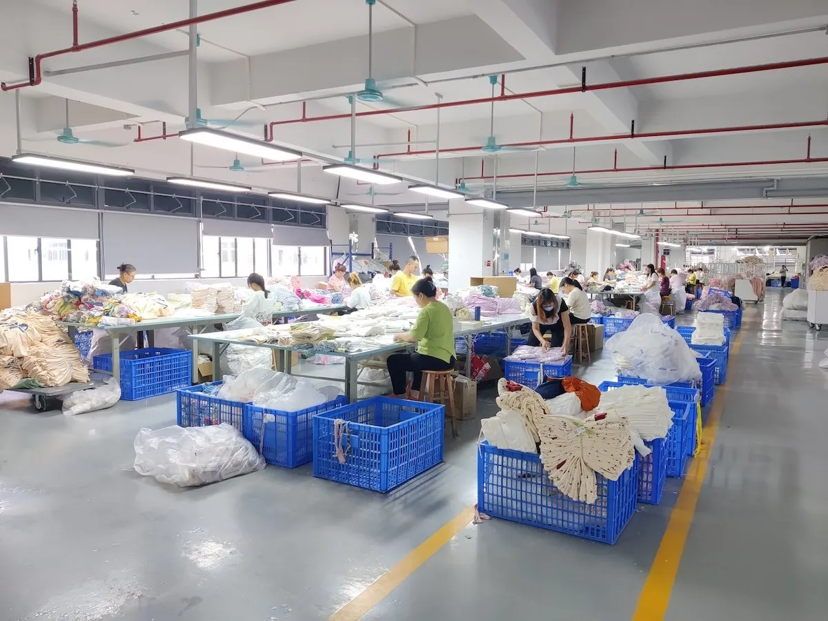 Private label kids' underwear manufacturer production floor at the Nuohua factory