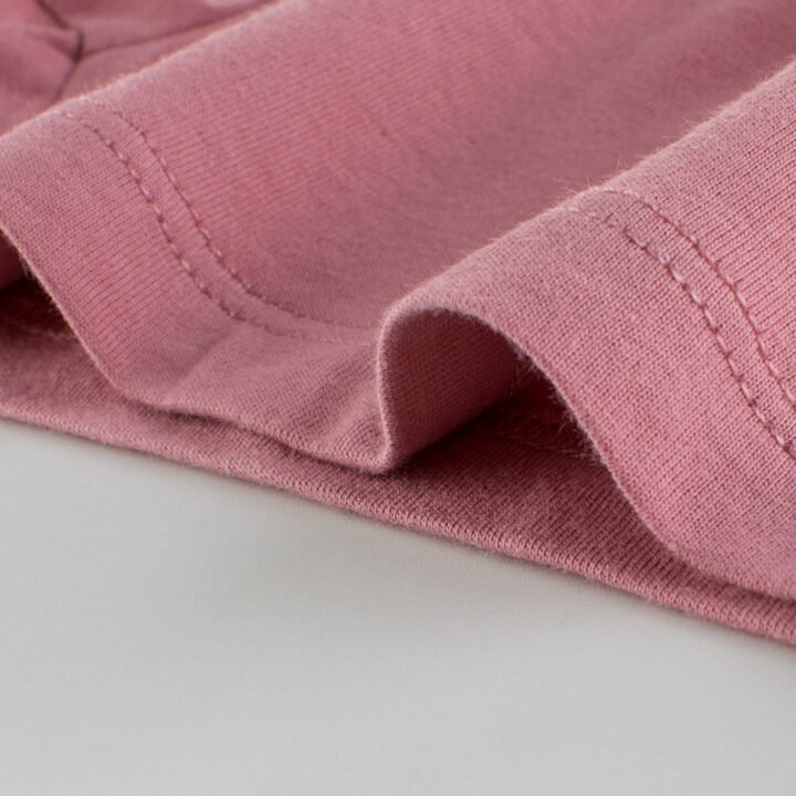 Kids cotton shorts hem double stitching detail