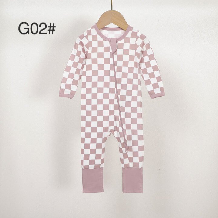 Pink and white bamboo checkered baby romper G02 with long sleeves and zipper front